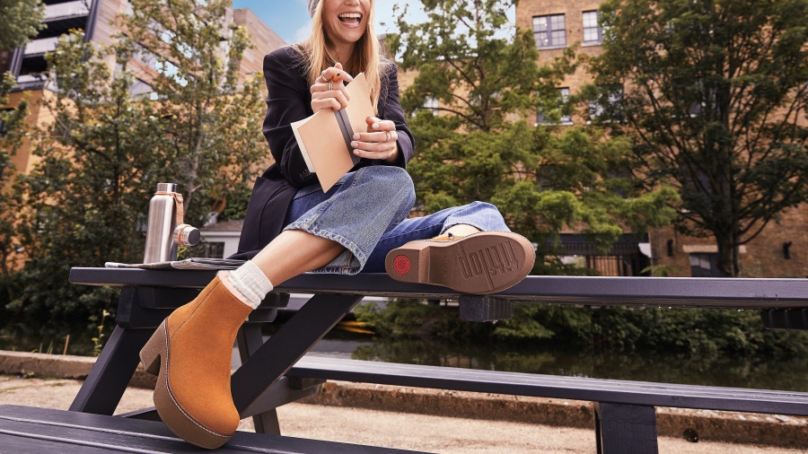 Fitflop PILAR Shearling-Lined Suede Platform Ankle Boots Light Tan