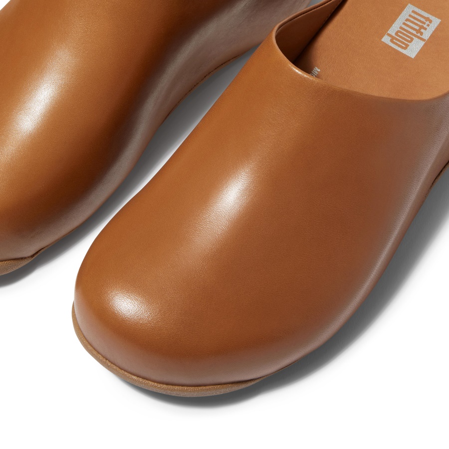 Fitflop SHUV Leather Clogs Light Tan