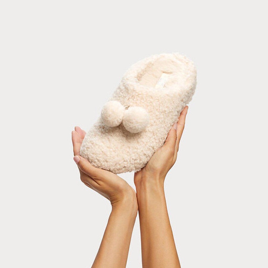 Fitflop SHUV Pom-Pom Shearling Clog Slippers Ivory