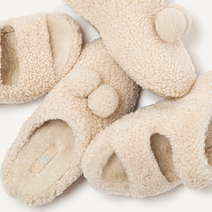 Fitflop SHUV Pom-Pom Shearling Clog Slippers Ivory