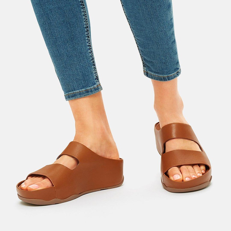 Fitflop SHUV Two-Bar Leather Slides Light Tan