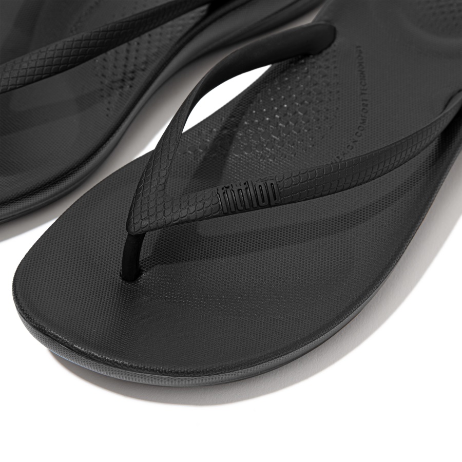 Fitflop iQUSHION Ergonomic Flip-Flops All Black