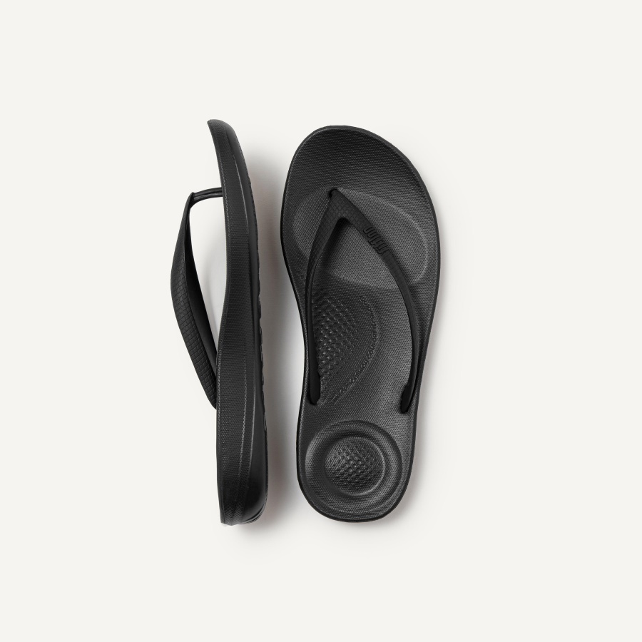 Fitflop iQUSHION Ergonomic Flip-Flops All Black