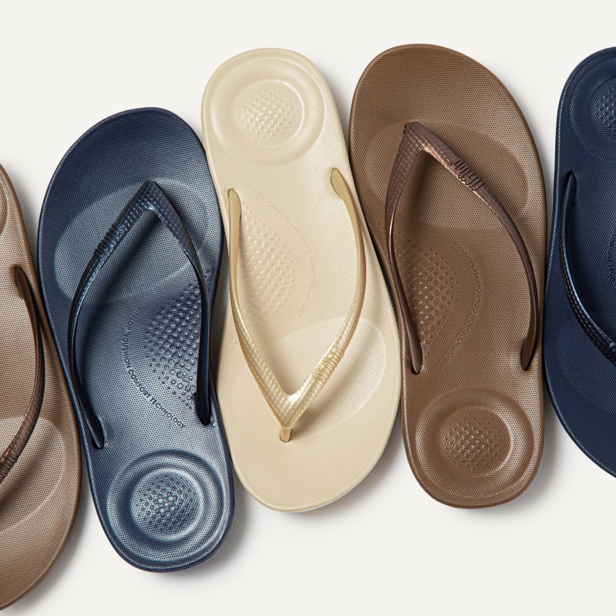 Fitflop iQUSHION Ergonomic Flip-Flops Gold