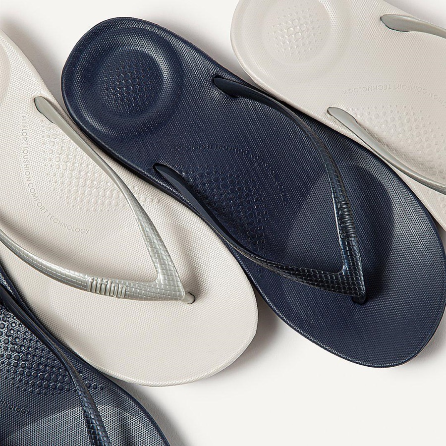 Fitflop iQUSHION Ergonomic Flip-Flops Silver