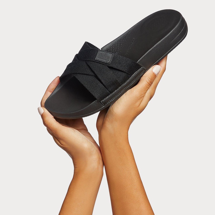 Fitflop iQUSHION Multi-Strap Slides All Black