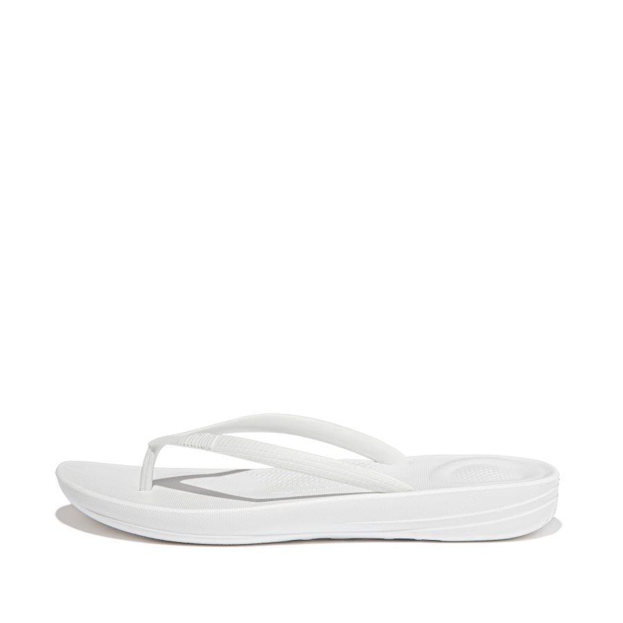 Fitflop iQUSHION Ergonomic Flip-Flops Urban White